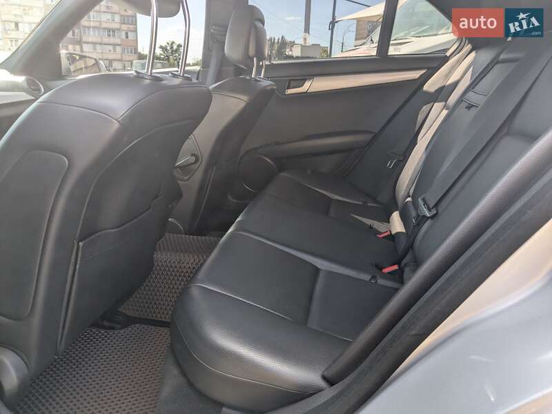 Седан Mercedes-Benz C-Class 2011 в Києві
