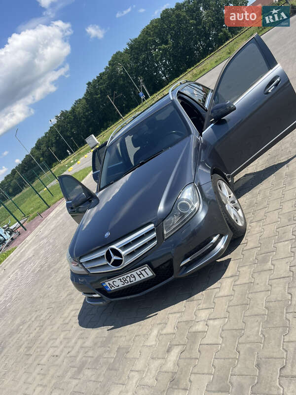 Универсал Mercedes-Benz C-Class 2014 в Луцке