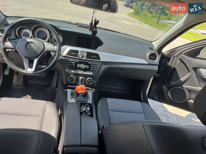 Универсал Mercedes-Benz C-Class 2014 в Луцке