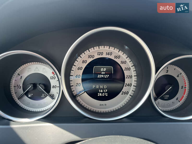 Универсал Mercedes-Benz C-Class 2014 в Луцке