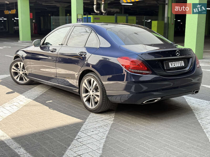 Седан Mercedes-Benz C-Class 2016 в Києві