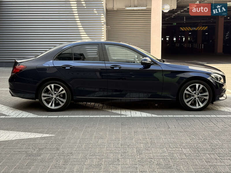 Седан Mercedes-Benz C-Class 2016 в Києві