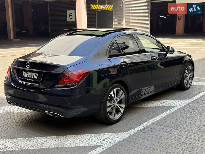 Седан Mercedes-Benz C-Class 2016 в Києві