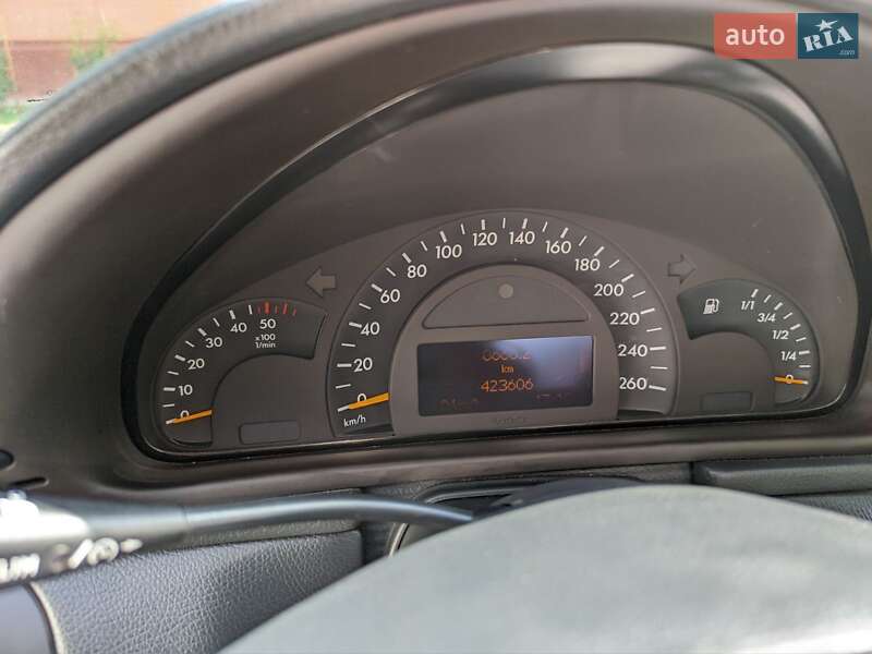 Универсал Mercedes-Benz C-Class 2003 в Тернополе
