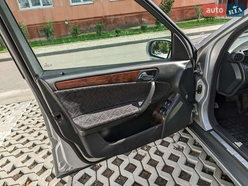 Универсал Mercedes-Benz C-Class 2003 в Тернополе