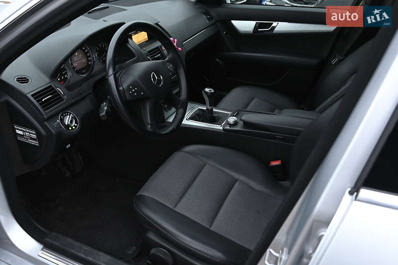 Седан Mercedes-Benz C-Class 2009 в Бердичеві