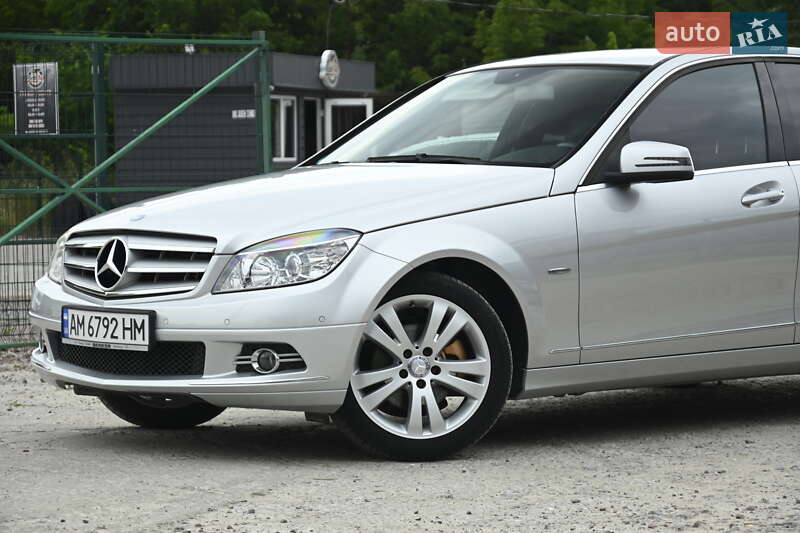 Седан Mercedes-Benz C-Class 2009 в Бердичеві