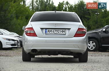 Седан Mercedes-Benz C-Class 2009 в 