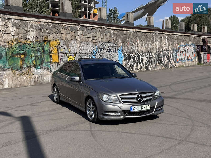 Седан Mercedes-Benz C-Class 2012 в 