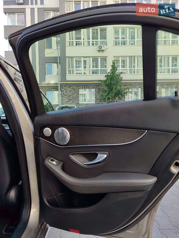 Седан Mercedes-Benz C-Class 2019 в Києві
