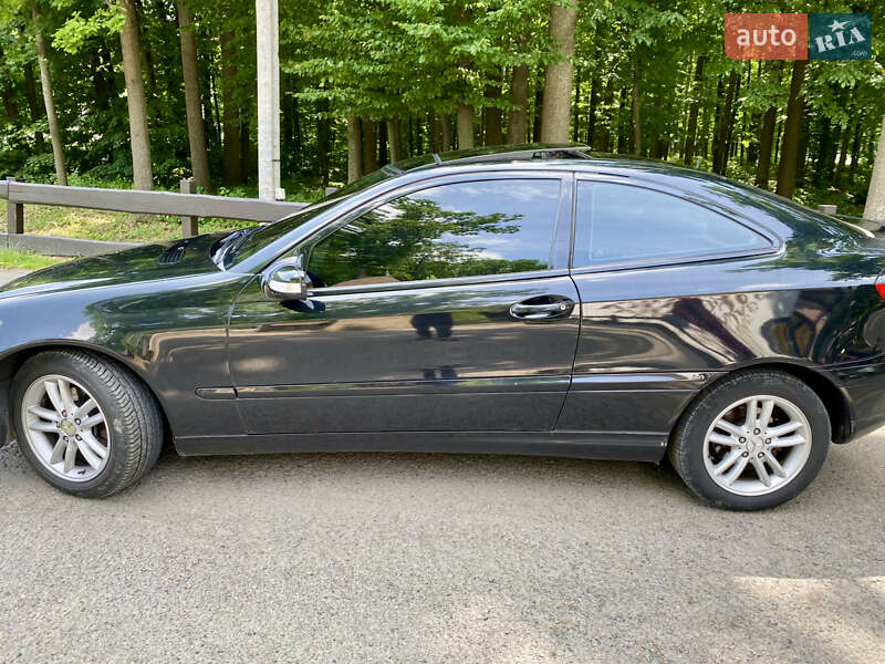 Купе Mercedes-Benz C-Class 2002 в Умани