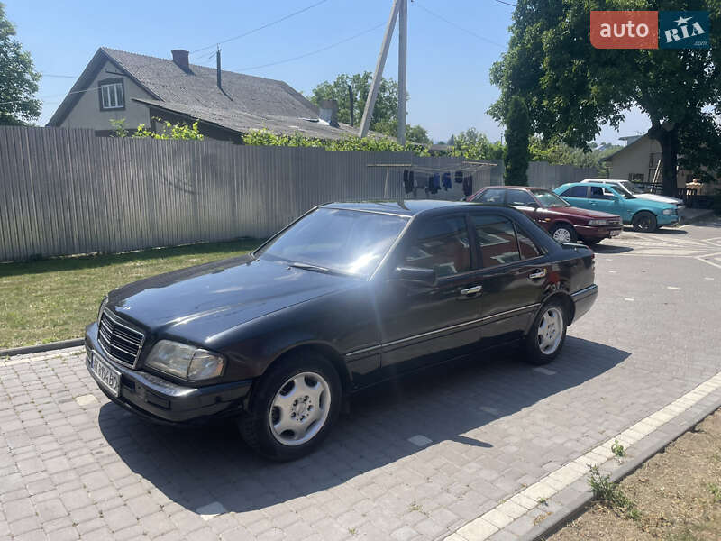 Седан Mercedes-Benz C-Class 1994 в Чернівцях