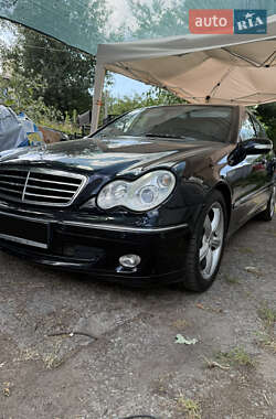 Седан Mercedes-Benz C-Class 2005 в Києві