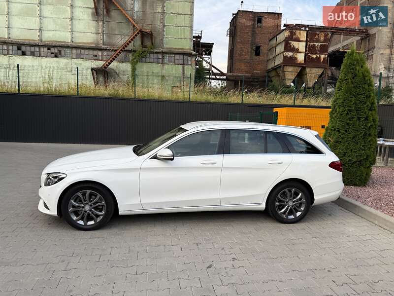 Універсал Mercedes-Benz C-Class 2016 в Львові