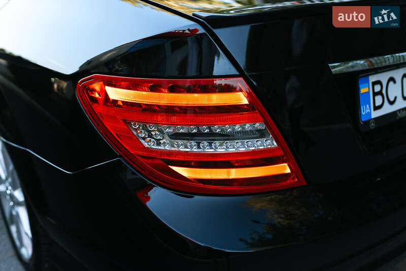 Седан Mercedes-Benz C-Class 2013 в Днепре