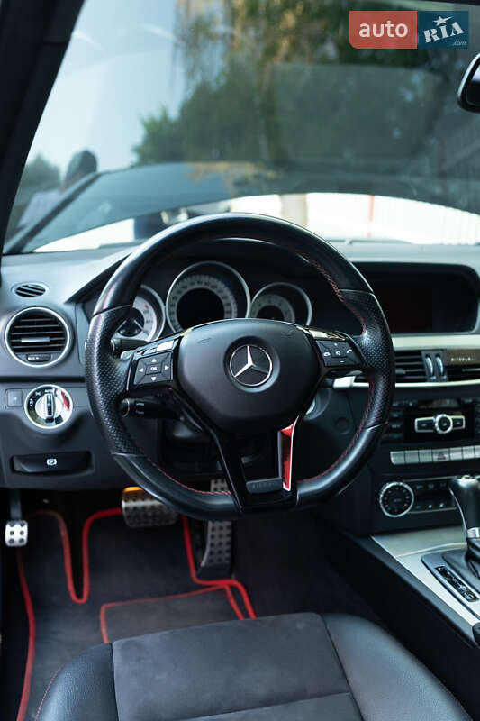 Седан Mercedes-Benz C-Class 2013 в Днепре