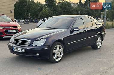 Седан Mercedes-Benz C-Class 2001 в Ровно