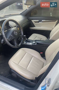 Седан Mercedes-Benz C-Class 2008 в 