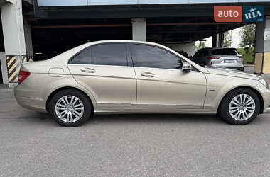 Седан Mercedes-Benz C-Class 2011 в 