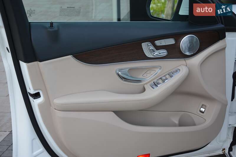 Седан Mercedes-Benz C-Class 2019 в Києві