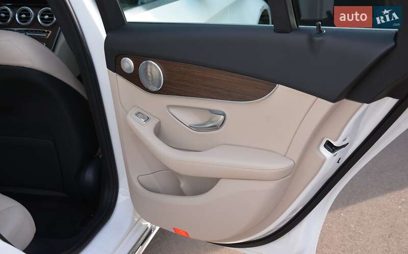 Седан Mercedes-Benz C-Class 2019 в Києві