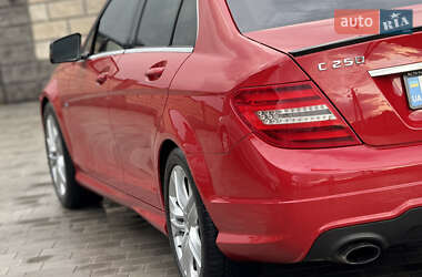 Седан Mercedes-Benz C-Class 2011 в 