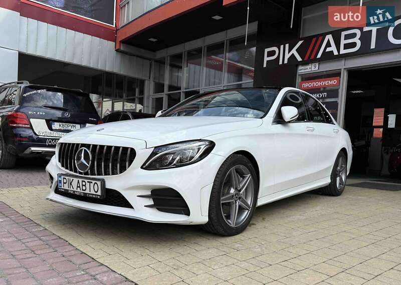Седан Mercedes-Benz C-Class 2018 в Львове