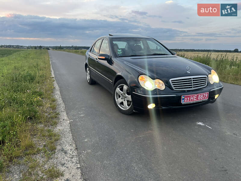 Седан Mercedes-Benz C-Class 2003 в Луцке