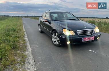 Седан Mercedes-Benz C-Class 2003 в 