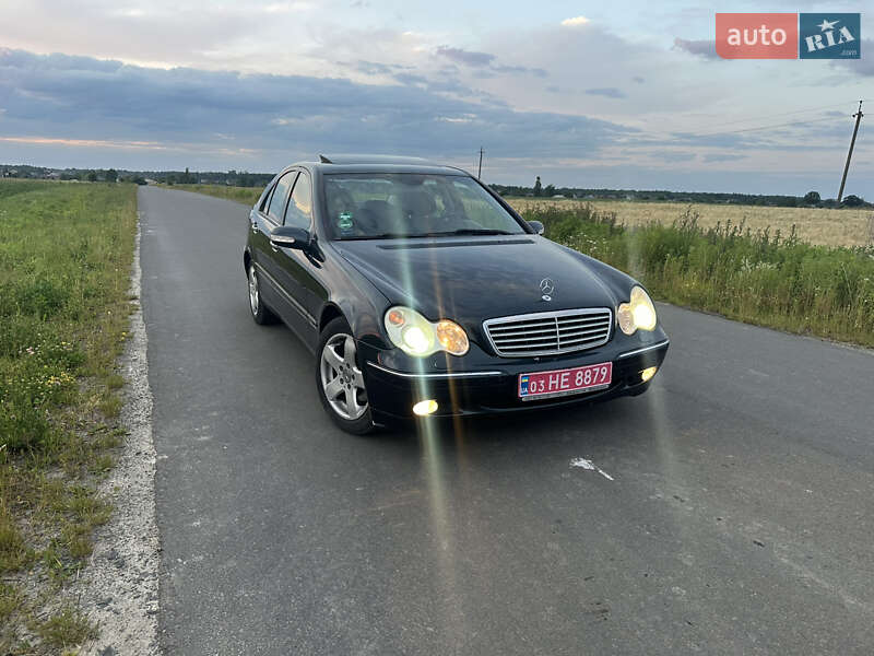 Седан Mercedes-Benz C-Class 2003 в Луцке