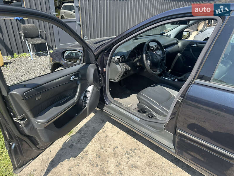 Седан Mercedes-Benz C-Class 2003 в Луцке