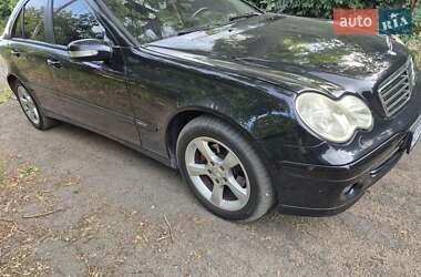 Седан Mercedes-Benz C-Class 2006 в 