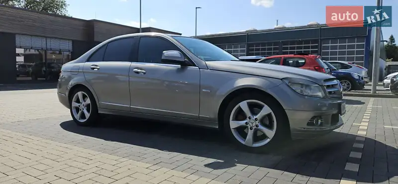 Mercedes-Benz C-Class