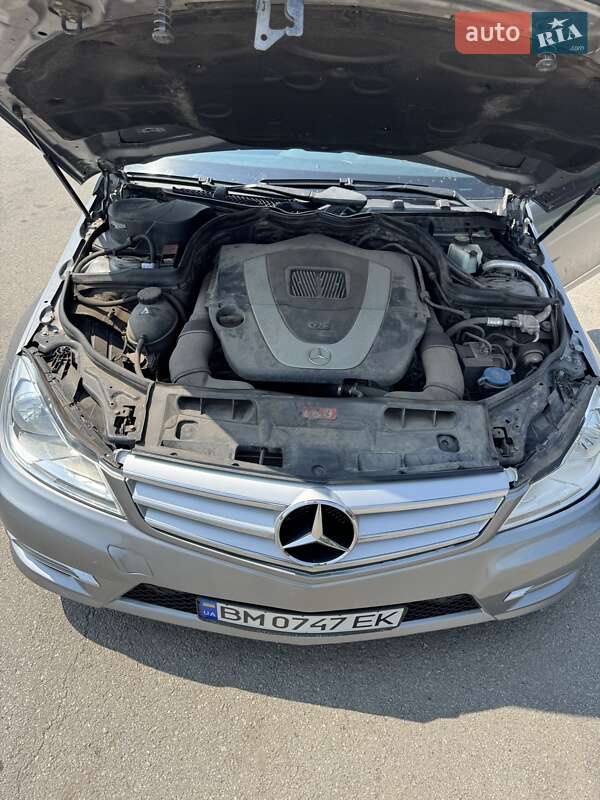 Седан Mercedes-Benz C-Class 2011 в Сумах