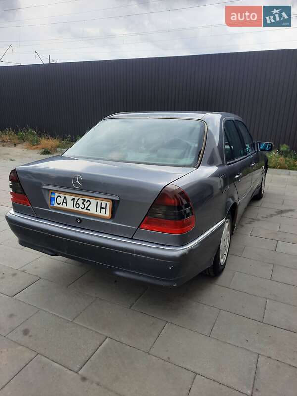 Седан Mercedes-Benz C-Class 1997 в Ирпене