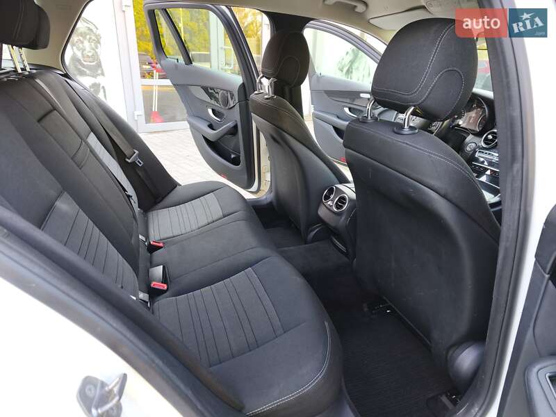 Універсал Mercedes-Benz C-Class 2019 в Дніпрі