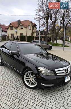 Седан Mercedes-Benz C-Class 2012 в Львові