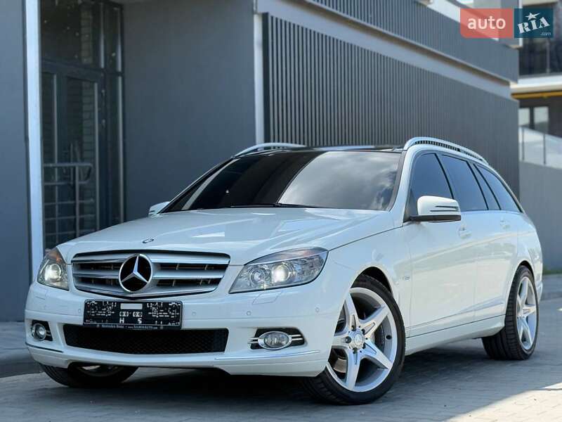 Універсал Mercedes-Benz C-Class 2009 в Києві