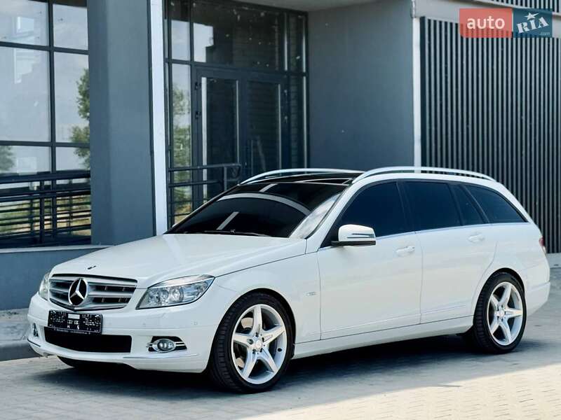 Універсал Mercedes-Benz C-Class 2009 в Києві
