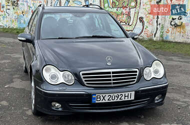 Универсал Mercedes-Benz C-Class 2004 в 