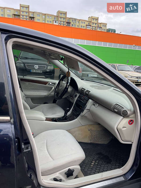 Седан Mercedes-Benz C-Class 2001 в Рівному