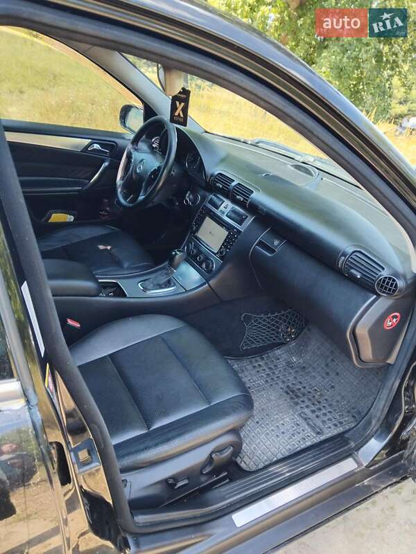 Универсал Mercedes-Benz C-Class 2004 в Львове