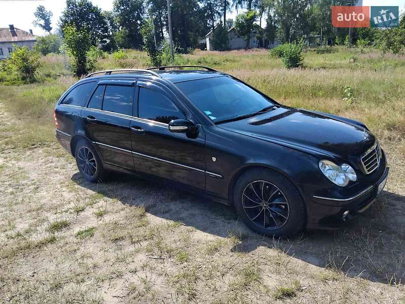 Универсал Mercedes-Benz C-Class 2004 в Львове