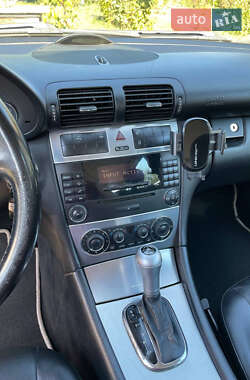 Універсал Mercedes-Benz C-Class 2004 в 