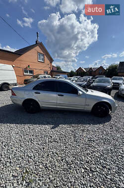 Седан Mercedes-Benz C-Class 2000 в 