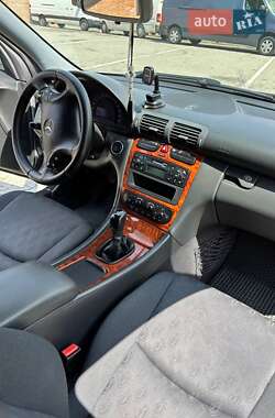 Седан Mercedes-Benz C-Class 2003 в 