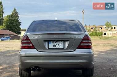 Седан Mercedes-Benz C-Class 2004 в 
