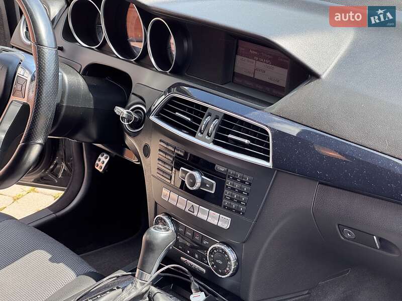 Універсал Mercedes-Benz C-Class 2012 в Стрию