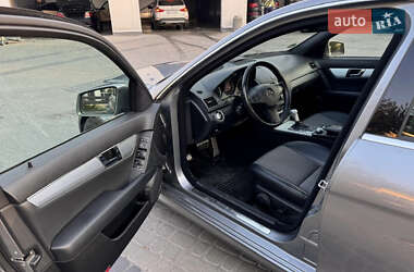 Седан Mercedes-Benz C-Class 2010 в 