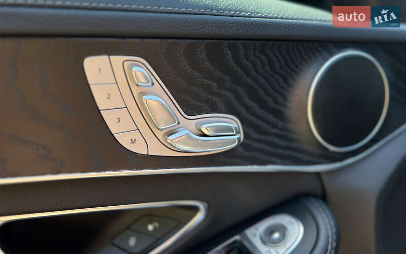 Седан Mercedes-Benz C-Class 2016 в Львові